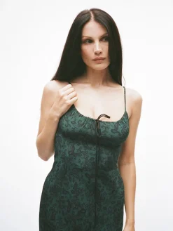 Réalisation Par Dresses^The Alba - Dazed Noir DazedNoir