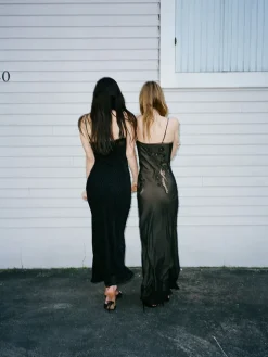 Réalisation Par Dresses^The Aurora - 1999