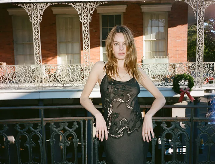 Réalisation Par Dresses^The Aurora - 1999