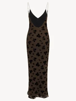 Réalisation Par Dresses^The Elvira - Allure