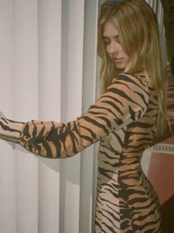 Réalisation Par Dresses^The Vivienne - Tiger