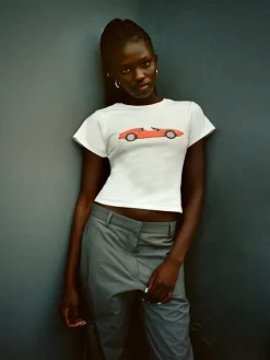 Réalisation Par Tees|Tops^Topless! Baby Tee - White